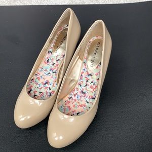 Madden Girl Shiine Nude Pat heels